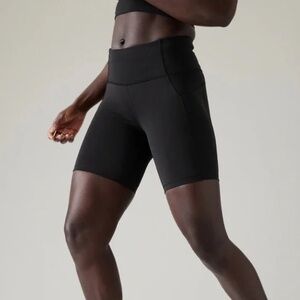 Athleta Ultimate Stash Pocket 7" Short, Black, XS